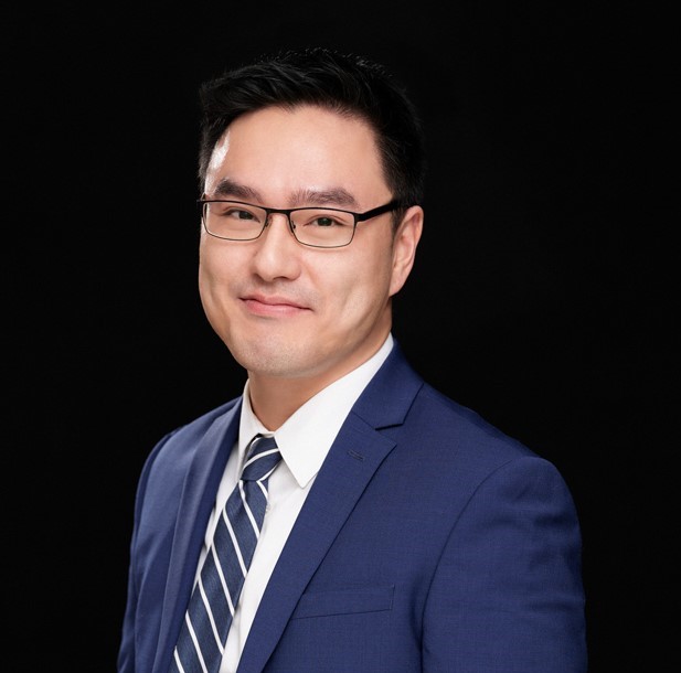 headshot profile pic main